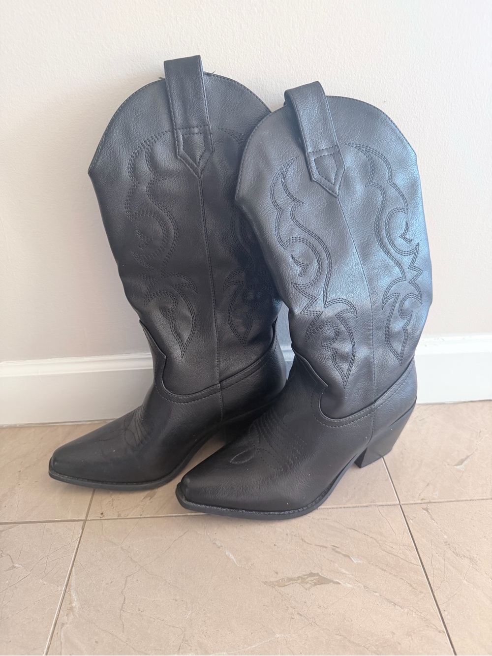 Women's Black Western Cowboy Boots - Classic Pull-On Style